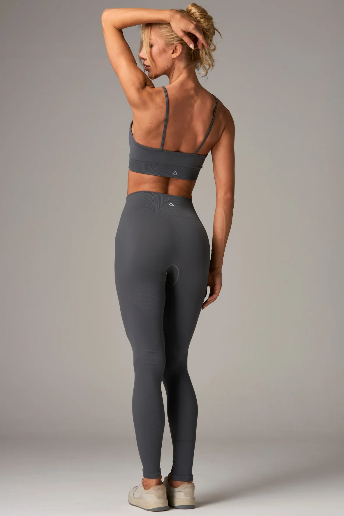 Top Harmony Seamless Camo Grey - Image 5