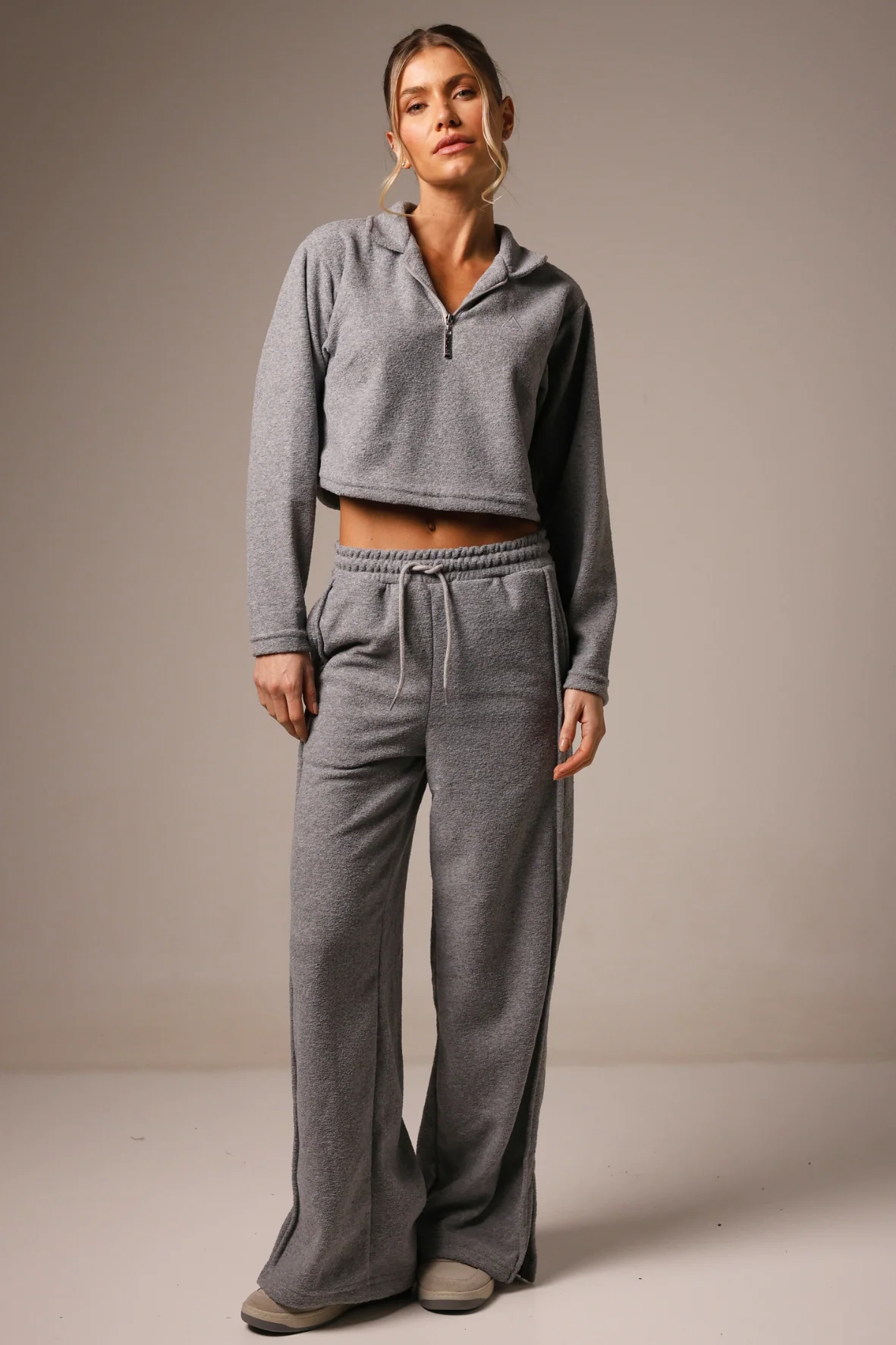 Long Sleeve Cropped Boucle Grey - Image 4