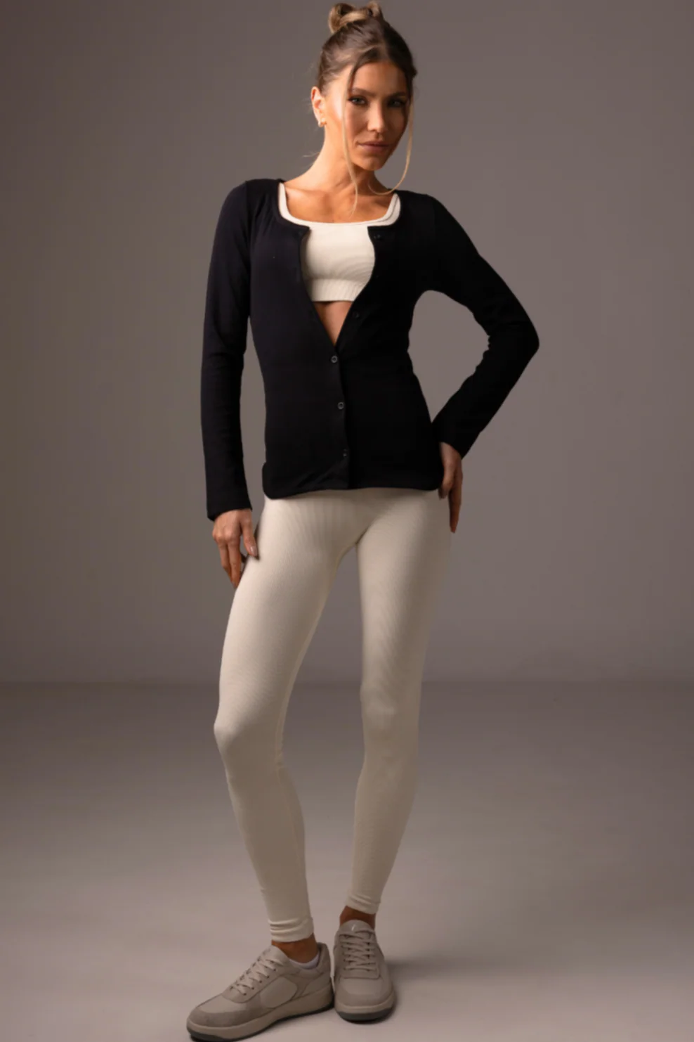 Low Key Cardigan Black - Image 3