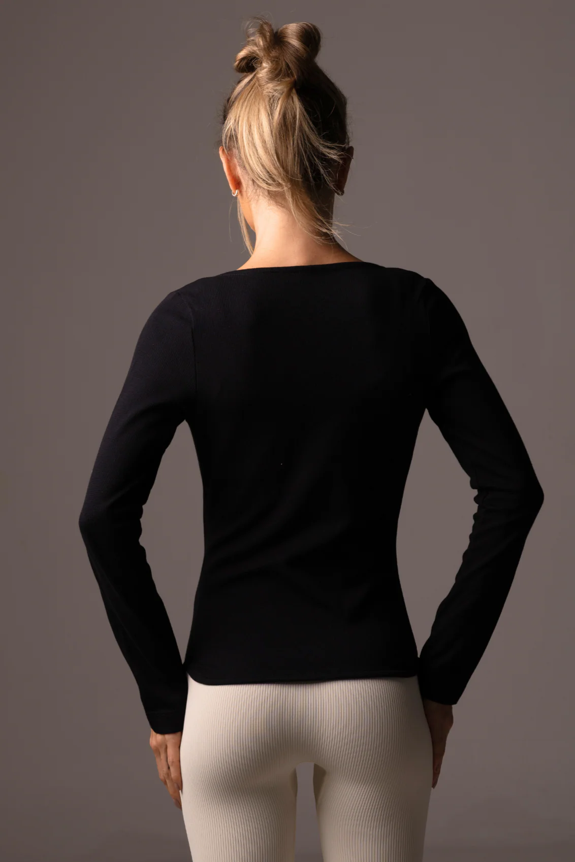 Low Key Cardigan Black - Image 4