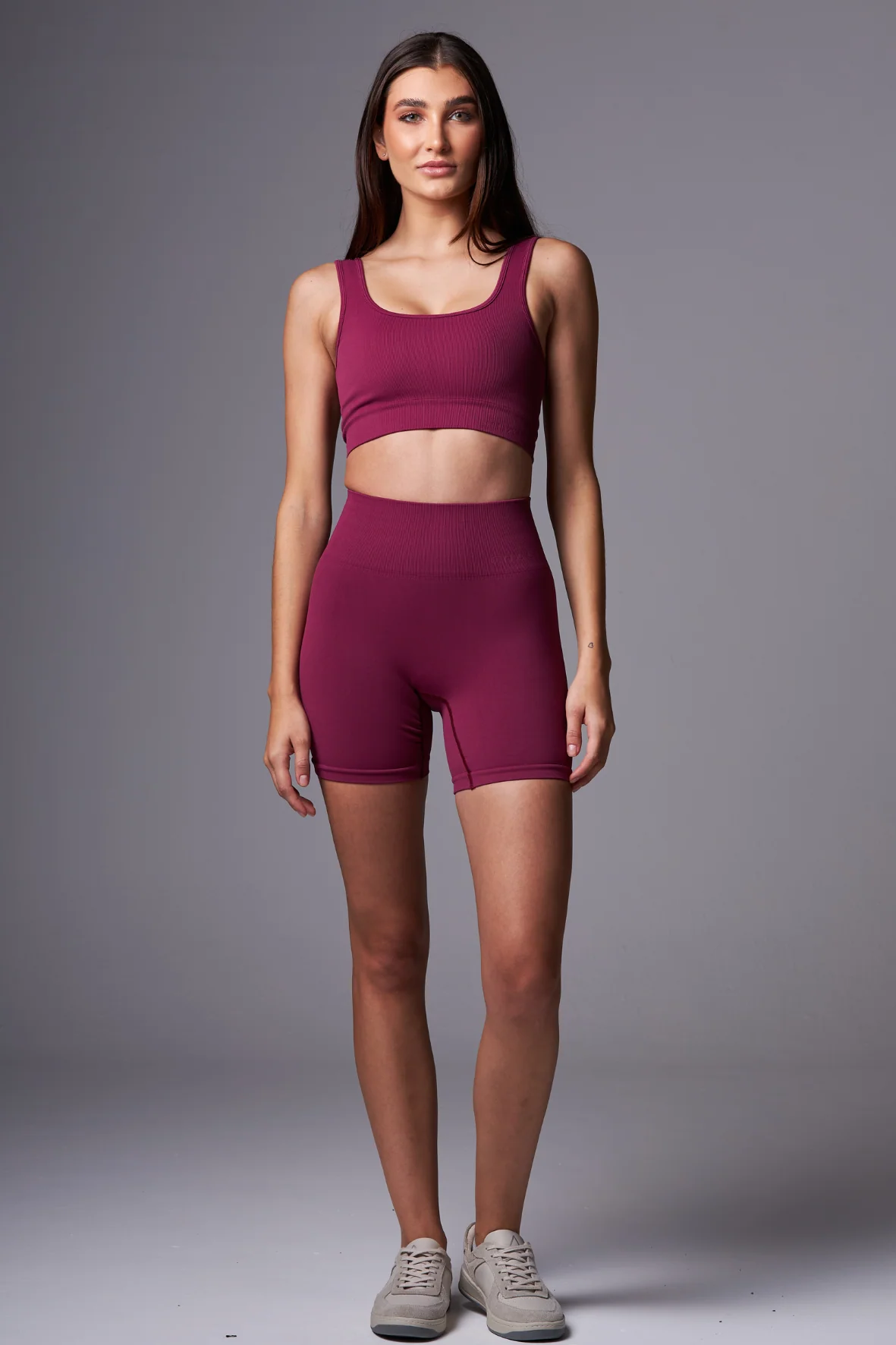 Short Outsider Seamless Cherry - Image 3