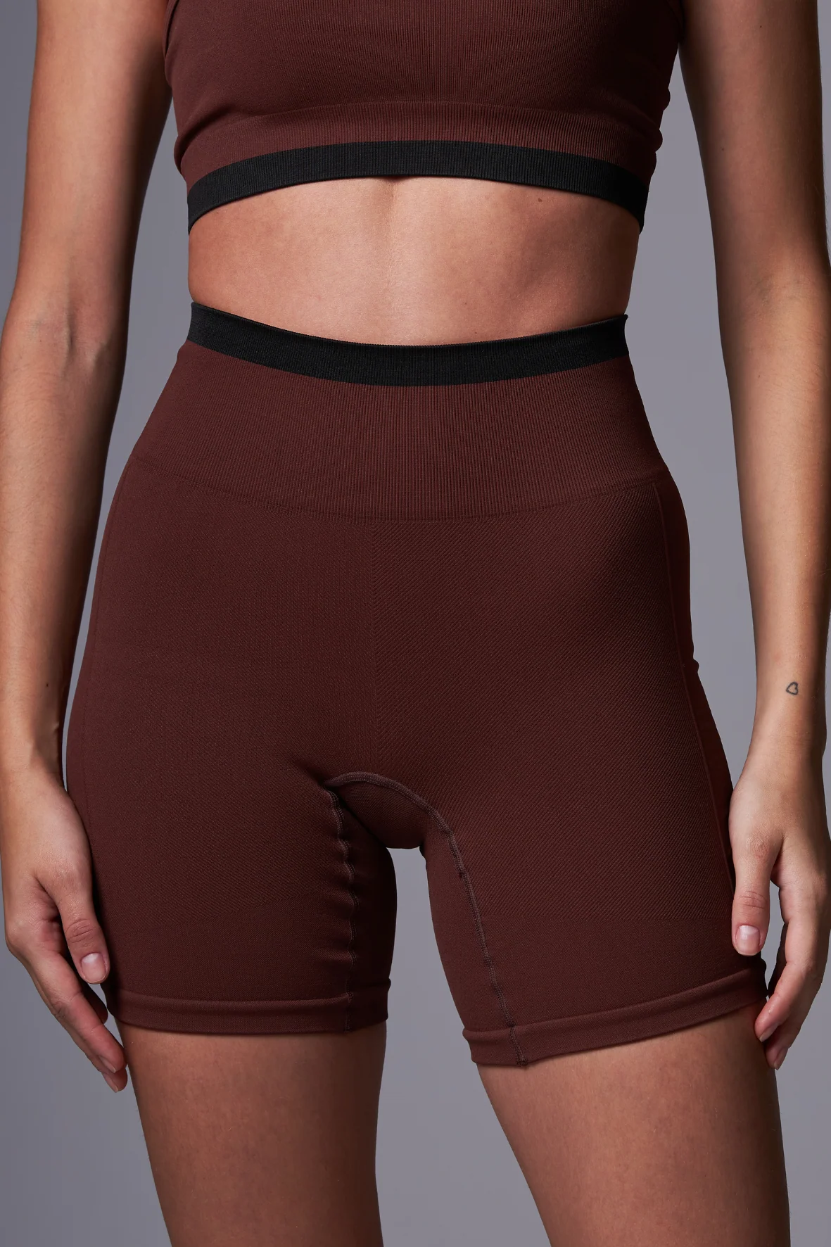 Short Stripe Seamless DarkBrown&Black - Image 2