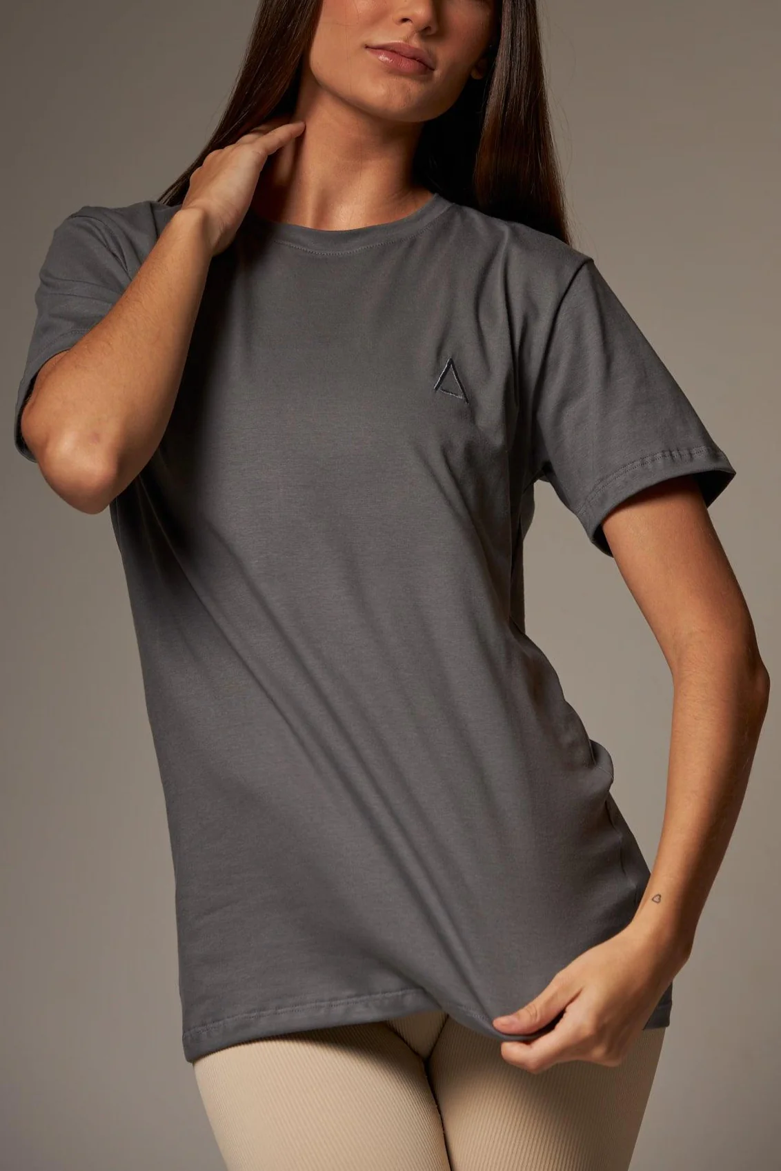 T-shirt Básica Essential Grey Lead