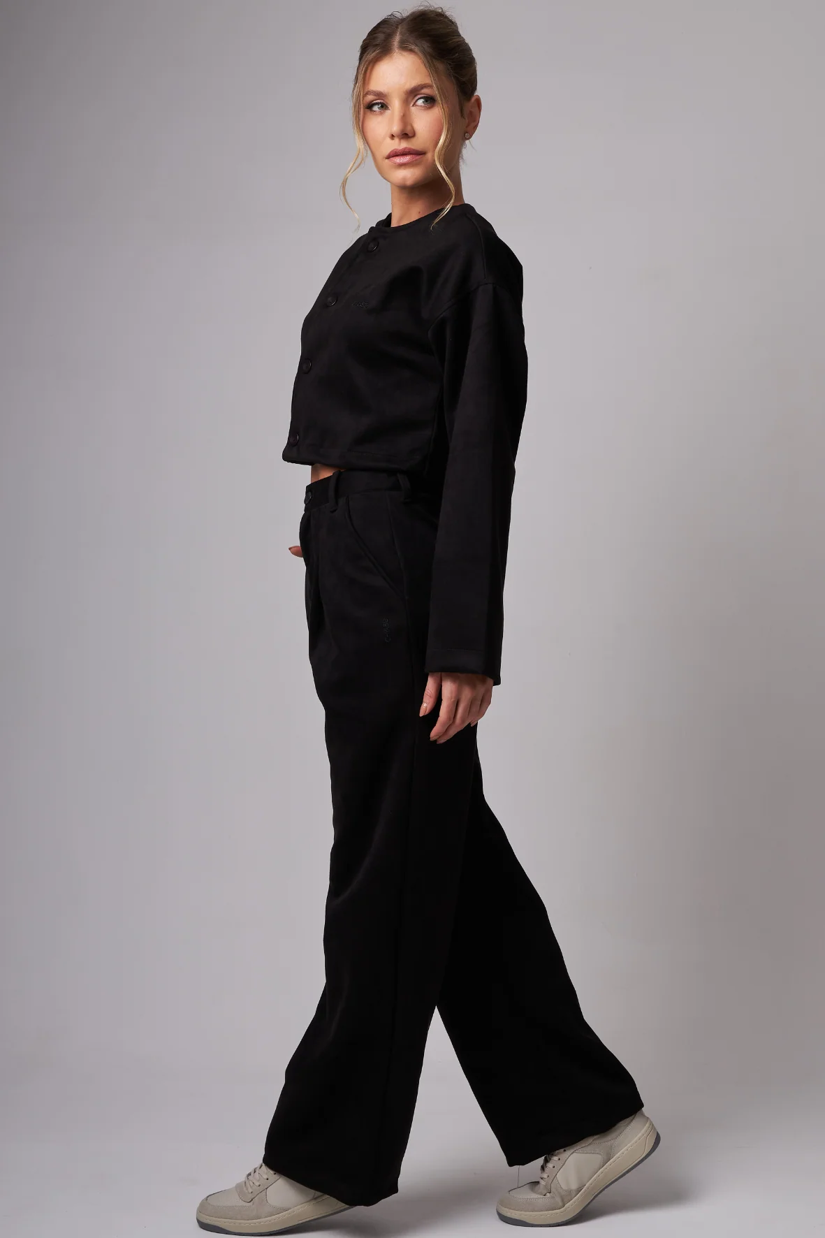 Wide Pants Traveler Black - Image 4